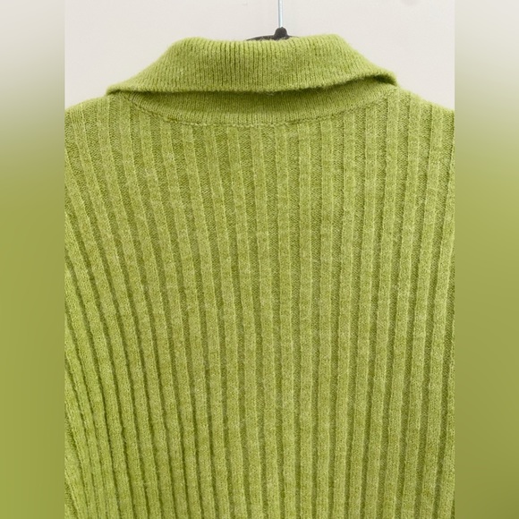 Zara’s crewneck sweater - Picture 5 of 5